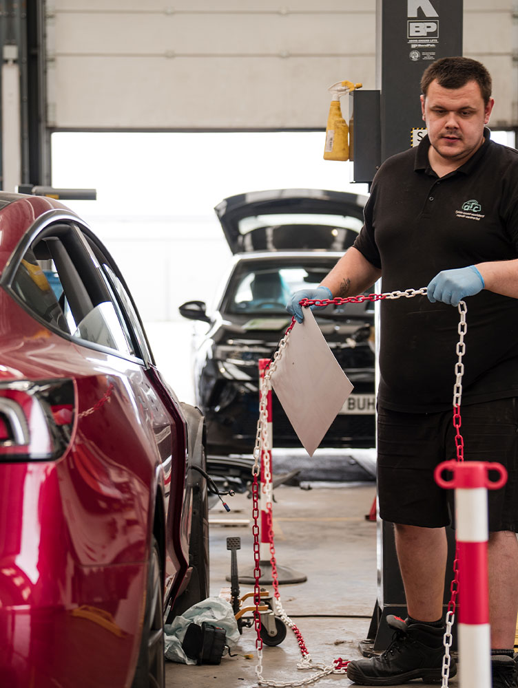 Electric & Hybrid Vehicles 